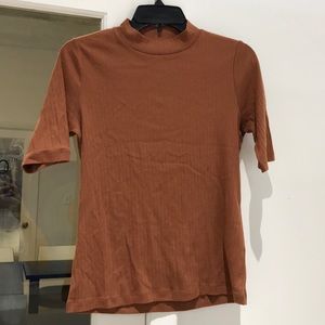 Uniqlo Turtleneck Top